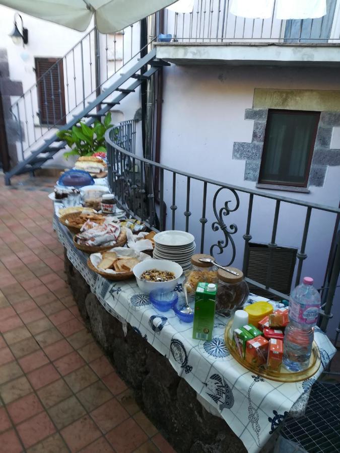 Affitta Camere Casa Delle Rose Villanova Monteleone Esterno foto