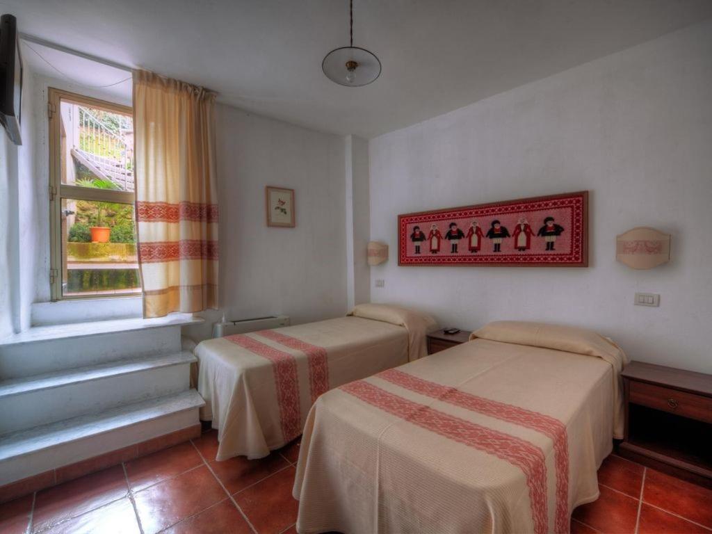 Affitta Camere Casa Delle Rose Villanova Monteleone Esterno foto
